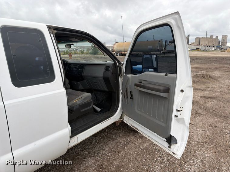 image for item FK3705 2012 Ford F250 Super Duty XL Ext. Cab pickup truck