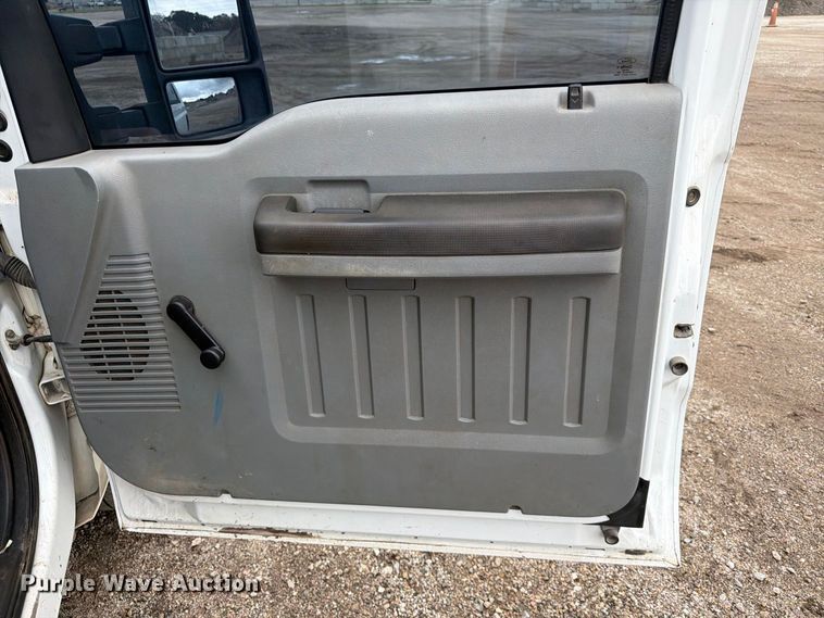 image for item FK3705 2012 Ford F250 Super Duty XL Ext. Cab pickup truck