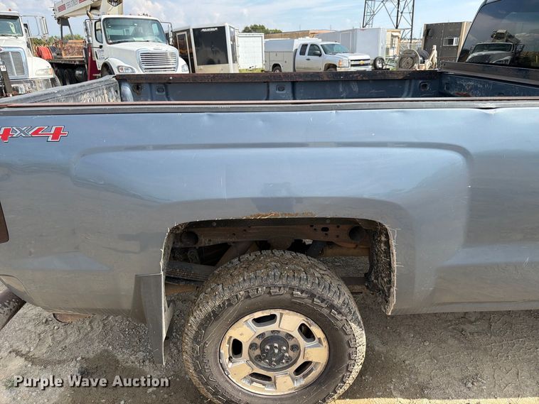 image for item FK3720 2016 Chevrolet Silverado 2500HD Ext. Cab pickup truck