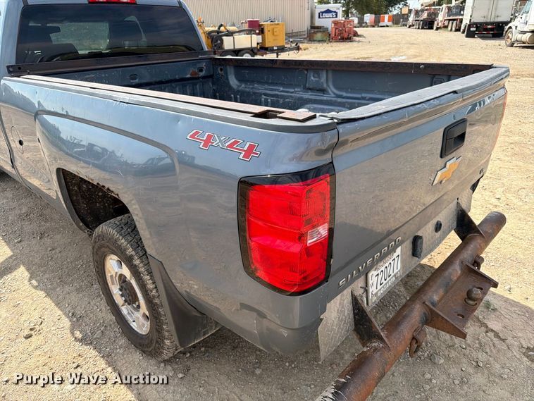 image for item FK3720 2016 Chevrolet Silverado 2500HD Ext. Cab pickup truck