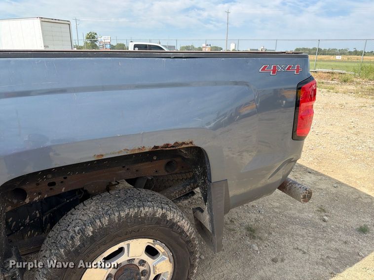 image for item FK3720 2016 Chevrolet Silverado 2500HD Ext. Cab pickup truck