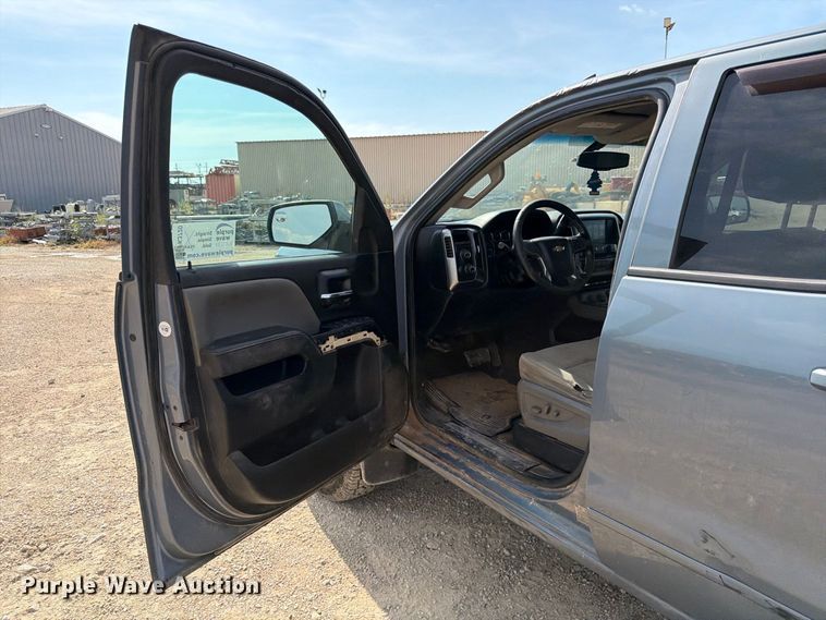 image for item FK3720 2016 Chevrolet Silverado 2500HD Ext. Cab pickup truck