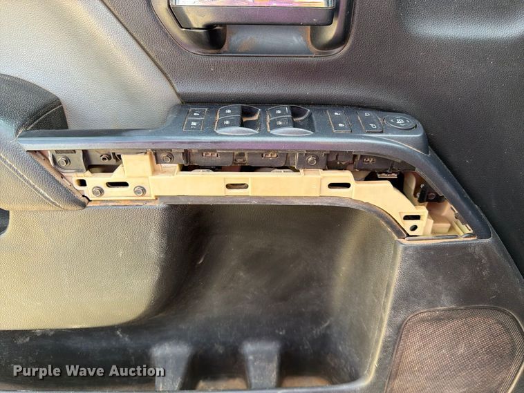 image for item FK3720 2016 Chevrolet Silverado 2500HD Ext. Cab pickup truck
