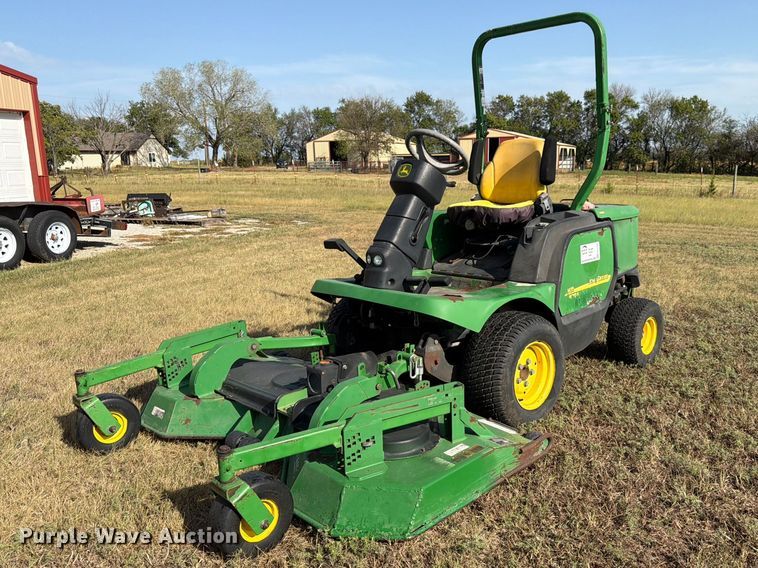 image for item FK3725 2005 John Deere 1435 Series II lawn mower