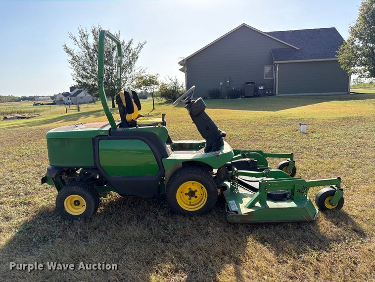 image for item FK3725 2005 John Deere 1435 Series II lawn mower