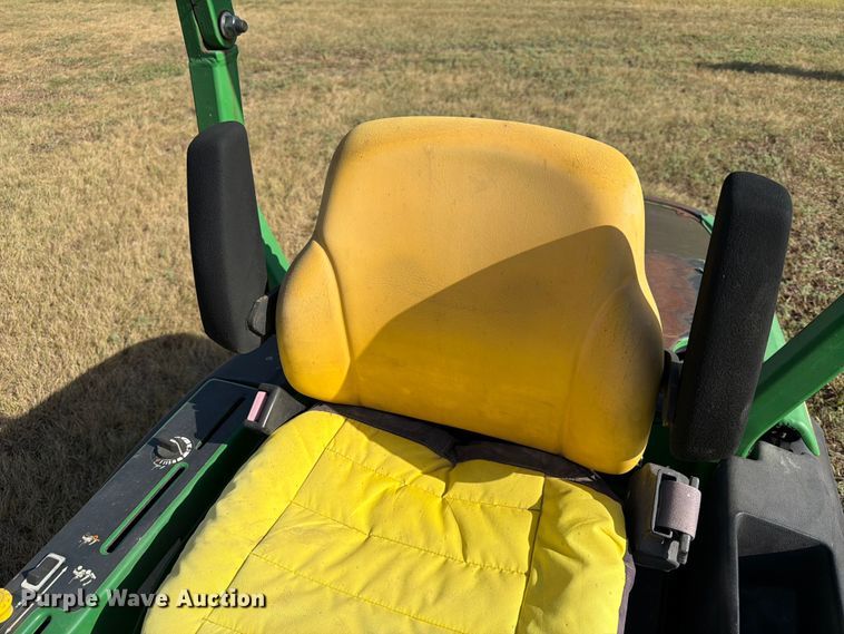 image for item FK3725 2005 John Deere 1435 Series II lawn mower
