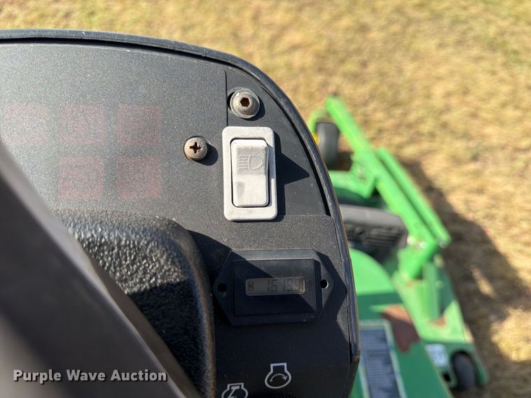 image for item FK3725 2005 John Deere 1435 Series II lawn mower