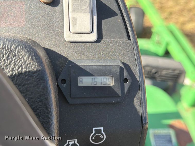 image for item FK3725 2005 John Deere 1435 Series II lawn mower