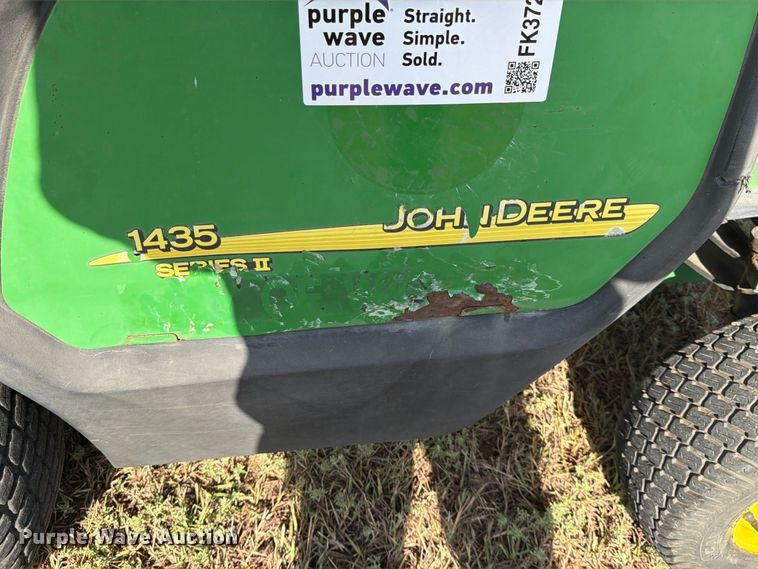 image for item FK3725 2005 John Deere 1435 Series II lawn mower