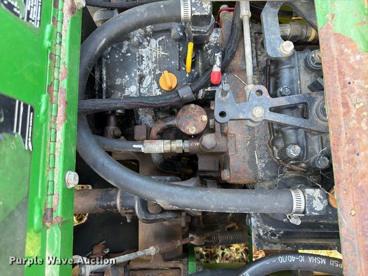 image for item FK3725 2005 John Deere 1435 Series II lawn mower