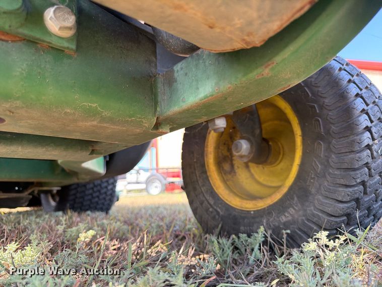 image for item FK3725 2005 John Deere 1435 Series II lawn mower