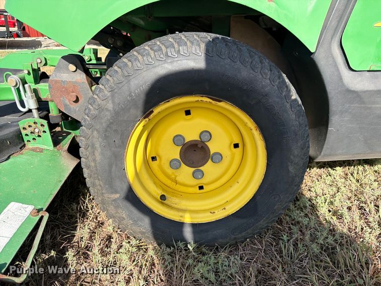 image for item FK3725 2005 John Deere 1435 Series II lawn mower