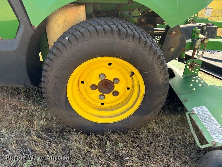 image for item FK3725 2005 John Deere 1435 Series II lawn mower