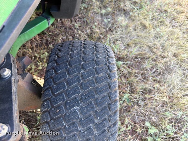 image for item FK3725 2005 John Deere 1435 Series II lawn mower