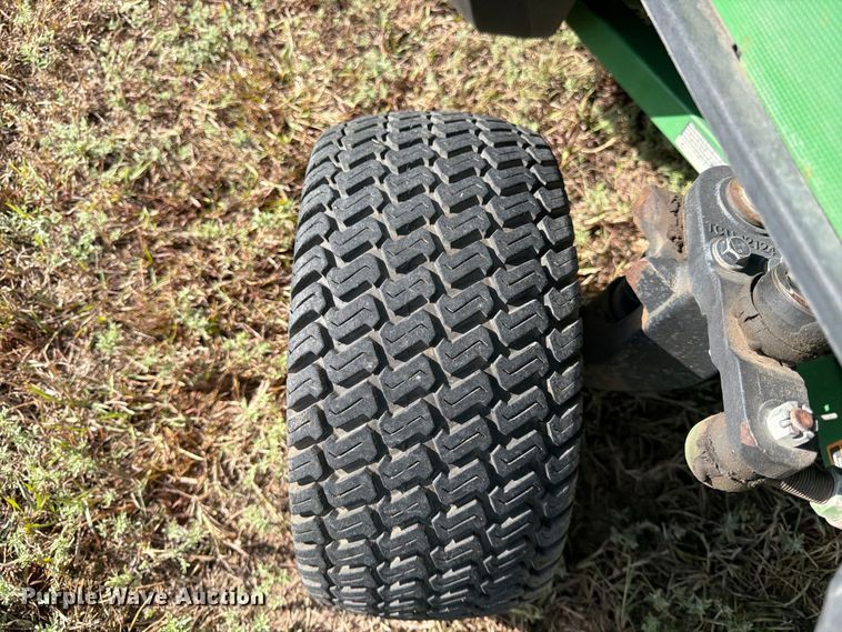 image for item FK3725 2005 John Deere 1435 Series II lawn mower
