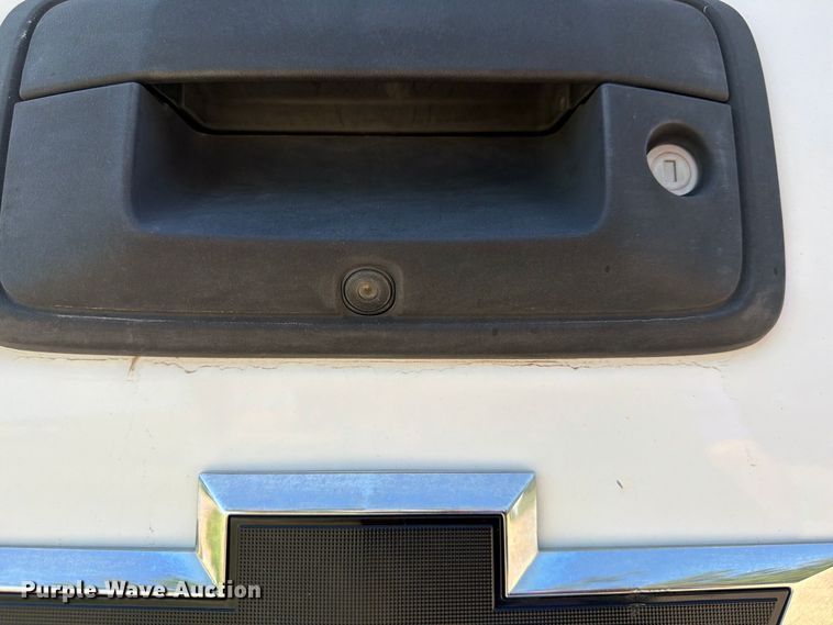 image for item FK3726 2016 Chevrolet Silverado 1500 Crew Cab pickup truck