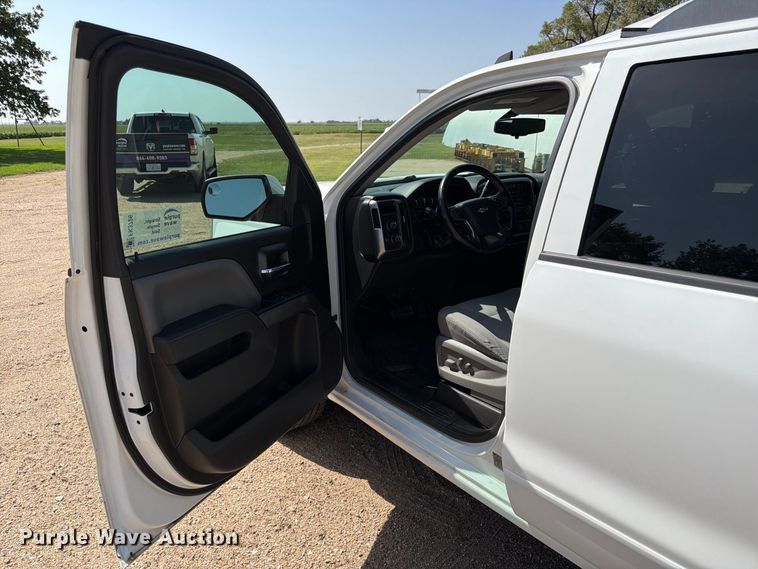 image for item FK3726 2016 Chevrolet Silverado 1500 Crew Cab pickup truck