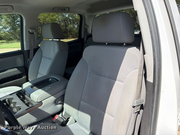 image for item FK3726 2016 Chevrolet Silverado 1500 Crew Cab pickup truck