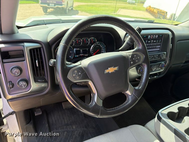 image for item FK3726 2016 Chevrolet Silverado 1500 Crew Cab pickup truck