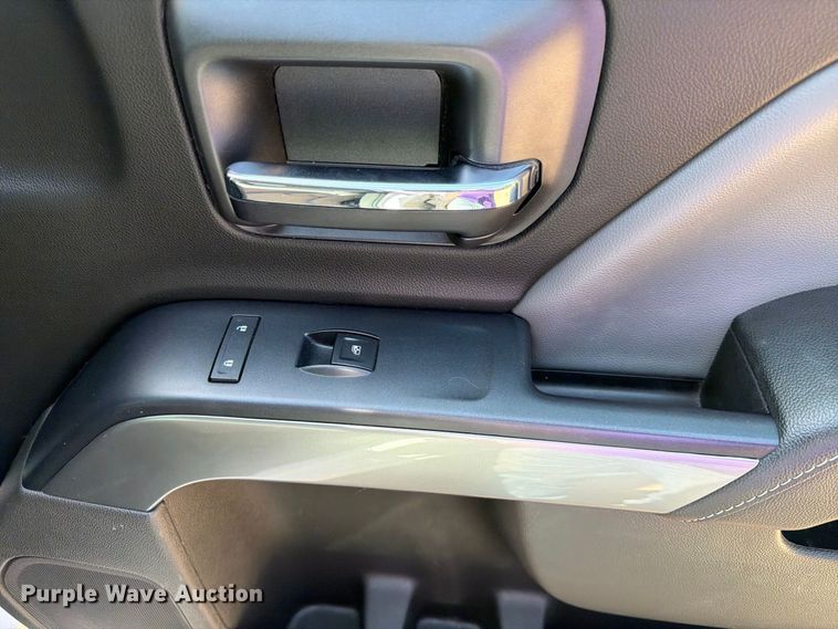 image for item FK3726 2016 Chevrolet Silverado 1500 Crew Cab pickup truck