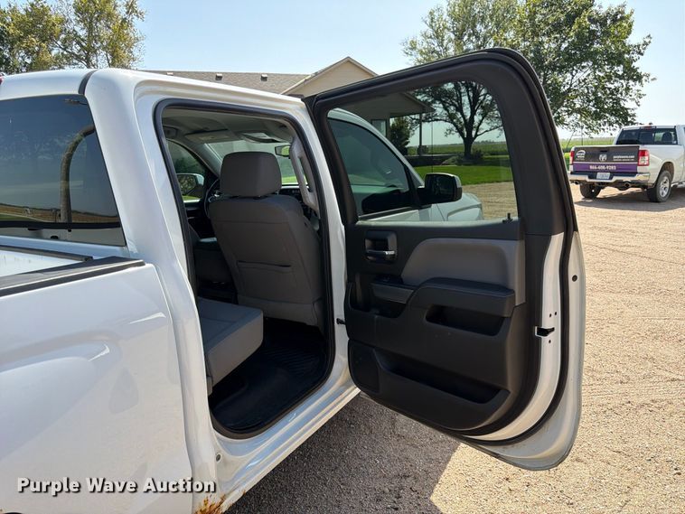 image for item FK3726 2016 Chevrolet Silverado 1500 Crew Cab pickup truck