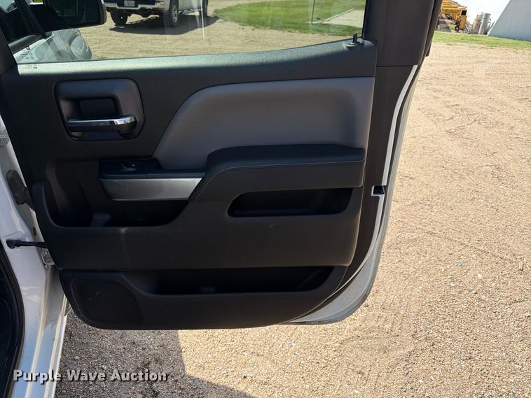 image for item FK3726 2016 Chevrolet Silverado 1500 Crew Cab pickup truck