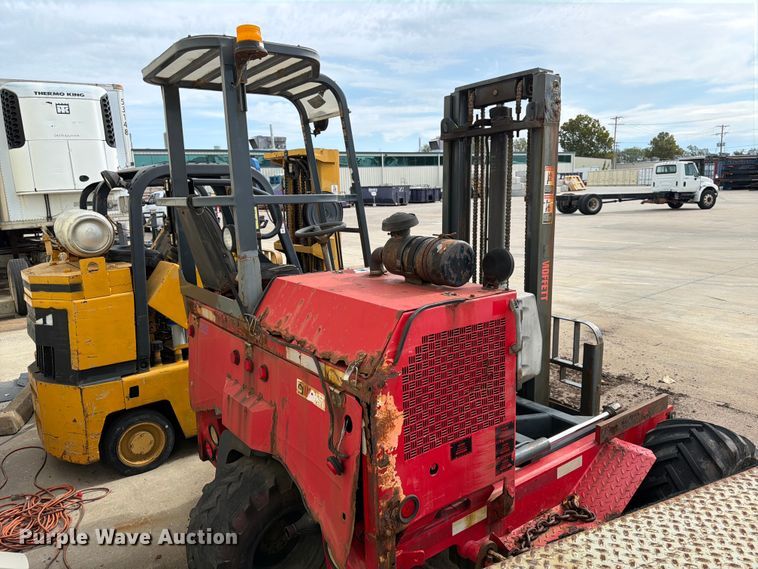 image for item FK3788 2003 Moffett M5500 forklift