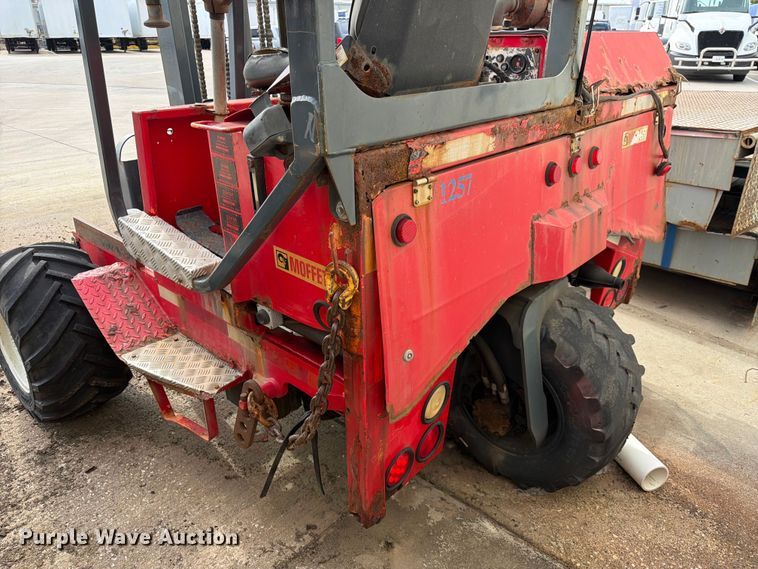 image for item FK3788 2003 Moffett M5500 forklift