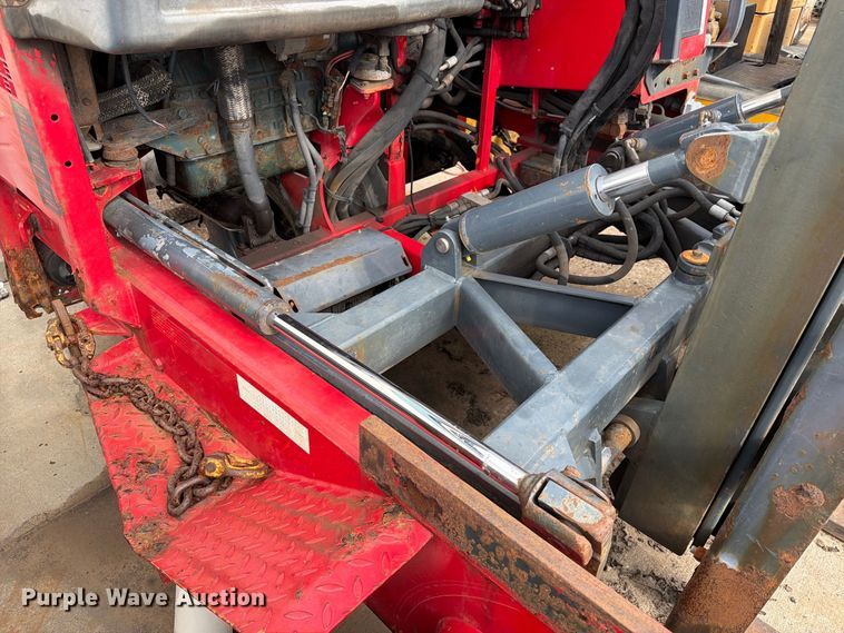 image for item FK3788 2003 Moffett M5500 forklift