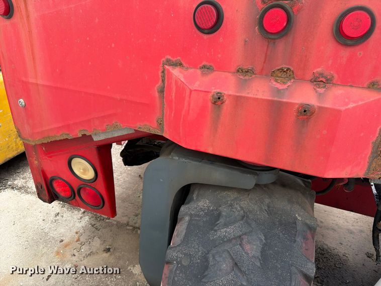 image for item FK3788 2003 Moffett M5500 forklift