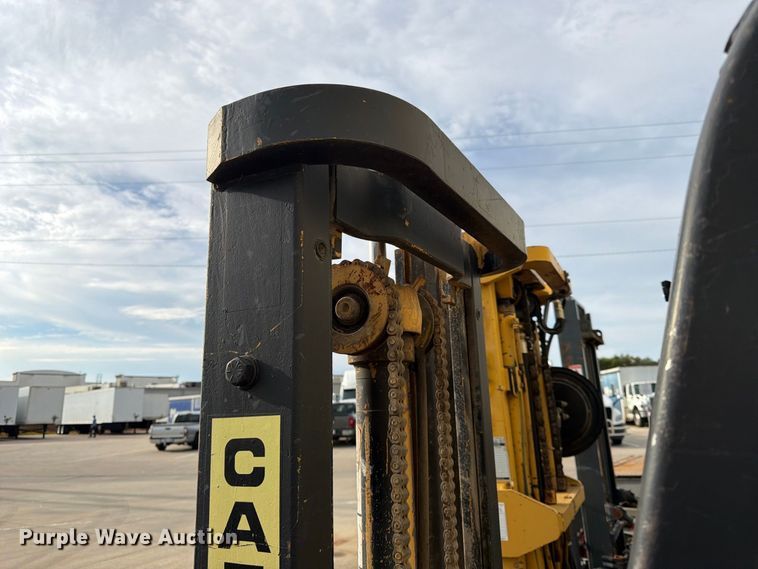 image for item FK3789 Caterpillar T40C forklift