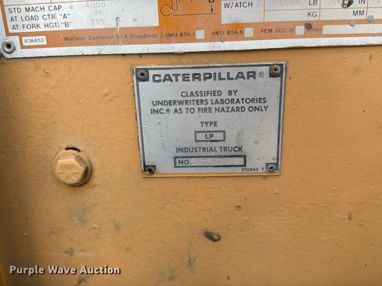 image for item FK3789 Caterpillar T40C forklift