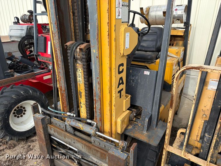 image for item FK3790 Caterpillar T80D forklift