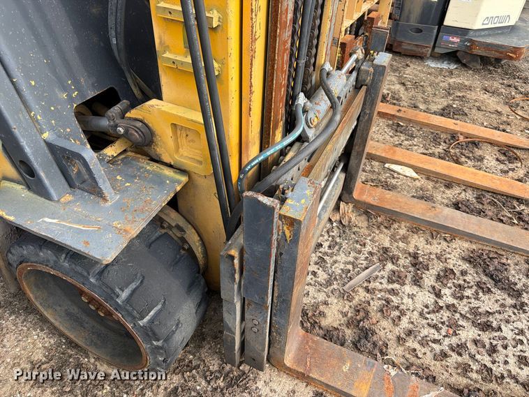 image for item FK3790 Caterpillar T80D forklift