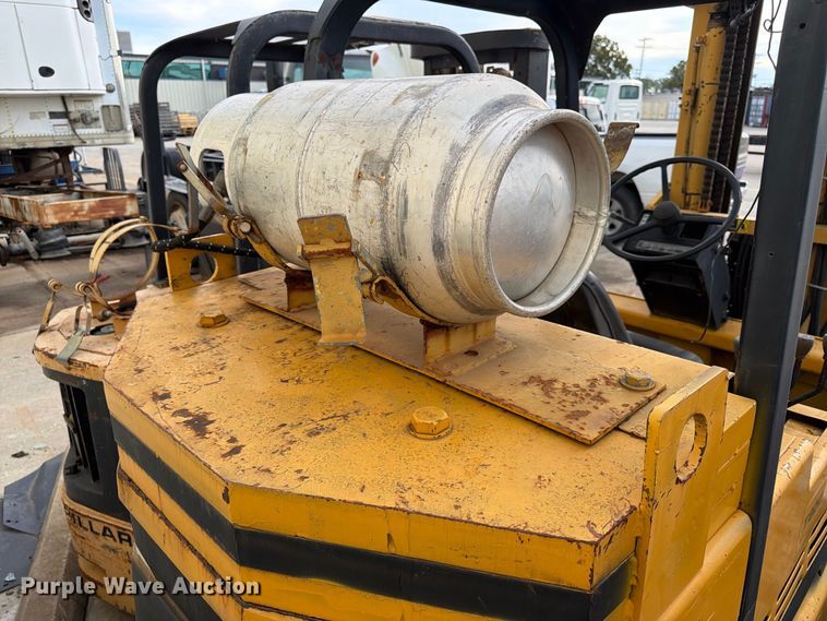 image for item FK3790 Caterpillar T80D forklift