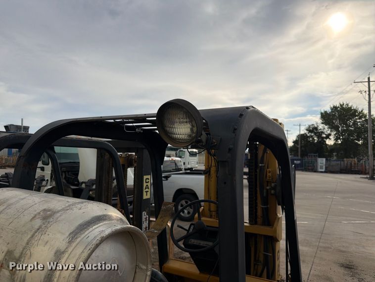 image for item FK3790 Caterpillar T80D forklift