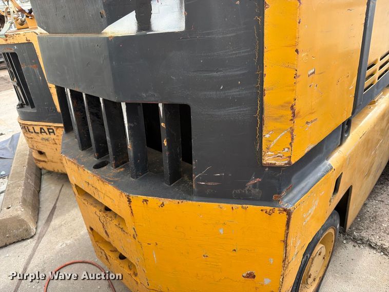 image for item FK3790 Caterpillar T80D forklift