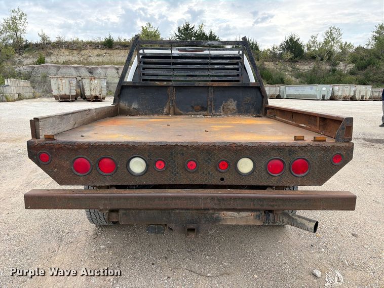 image for item FK3794 2006 Chevrolet Silverado 2500HD Crew Cab flatbed pickup truck