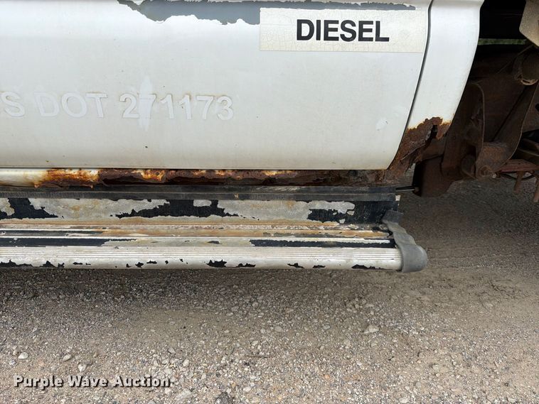 image for item FK3794 2006 Chevrolet Silverado 2500HD Crew Cab flatbed pickup truck