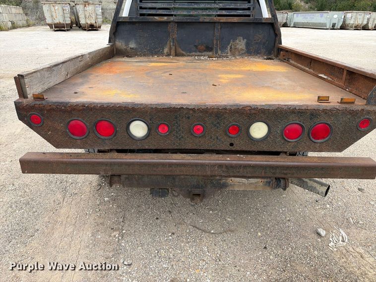 image for item FK3794 2006 Chevrolet Silverado 2500HD Crew Cab flatbed pickup truck