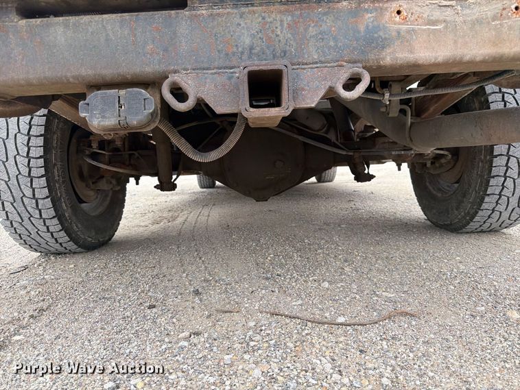 image for item FK3794 2006 Chevrolet Silverado 2500HD Crew Cab flatbed pickup truck