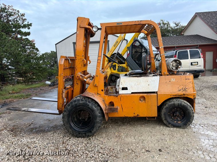 image for item FK3797 1997 Toyota 02-FG40 forklift