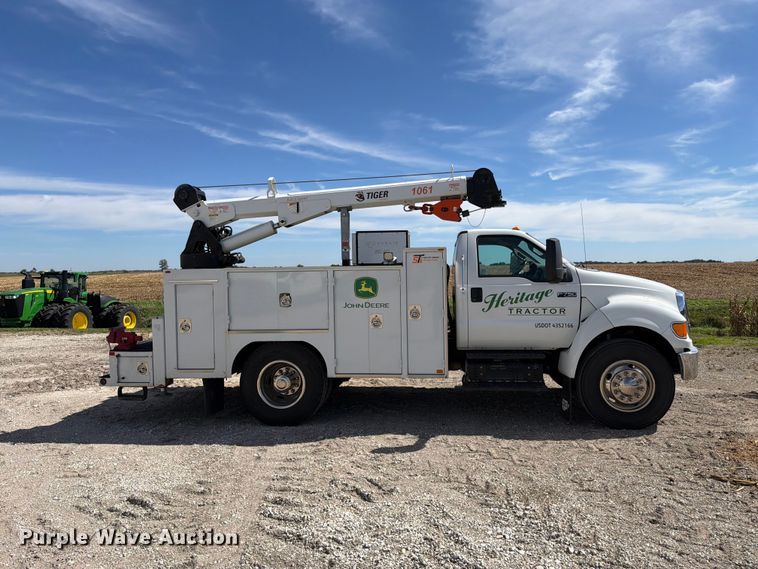 image for item FK4183 2015 Ford F750 Super Duty XL utility / service truck