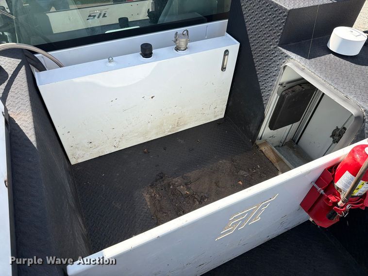 image for item FK4183 2015 Ford F750 Super Duty XL utility / service truck