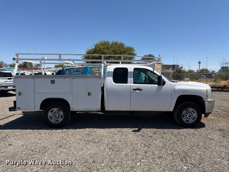 image for item FK4576 2012 Chevrolet Silverado 2500HD Ext. Cab utility bed pickup truck