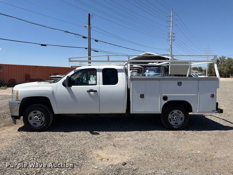 image for item FK4576 2012 Chevrolet Silverado 2500HD Ext. Cab utility bed pickup truck