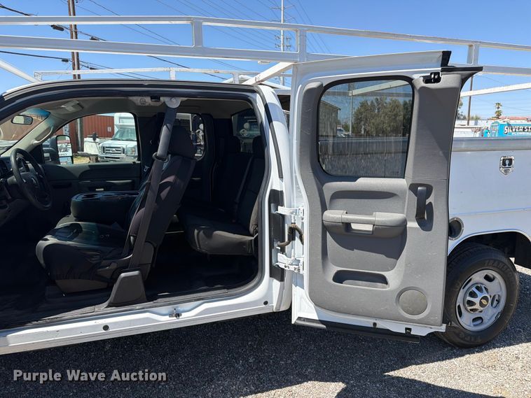 image for item FK4576 2012 Chevrolet Silverado 2500HD Ext. Cab utility bed pickup truck