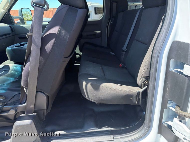 image for item FK4576 2012 Chevrolet Silverado 2500HD Ext. Cab utility bed pickup truck