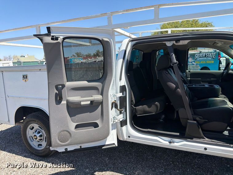 image for item FK4576 2012 Chevrolet Silverado 2500HD Ext. Cab utility bed pickup truck