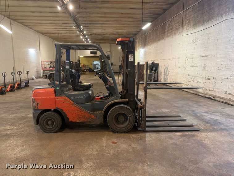 image for item FK4621 Toyota 8FGU32 forklift